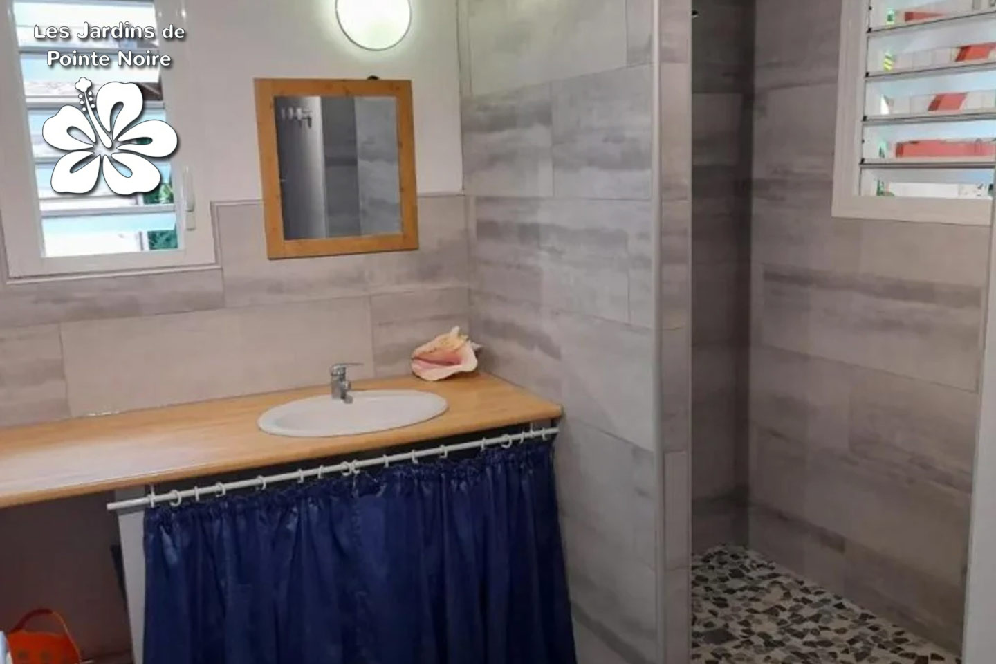 Jardins de Pointe-Noire : salle de bain